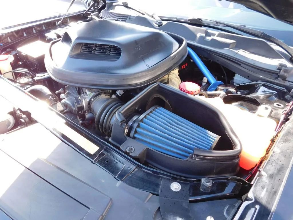 Used 2015 Dodge Challenger R/T Plus image 31