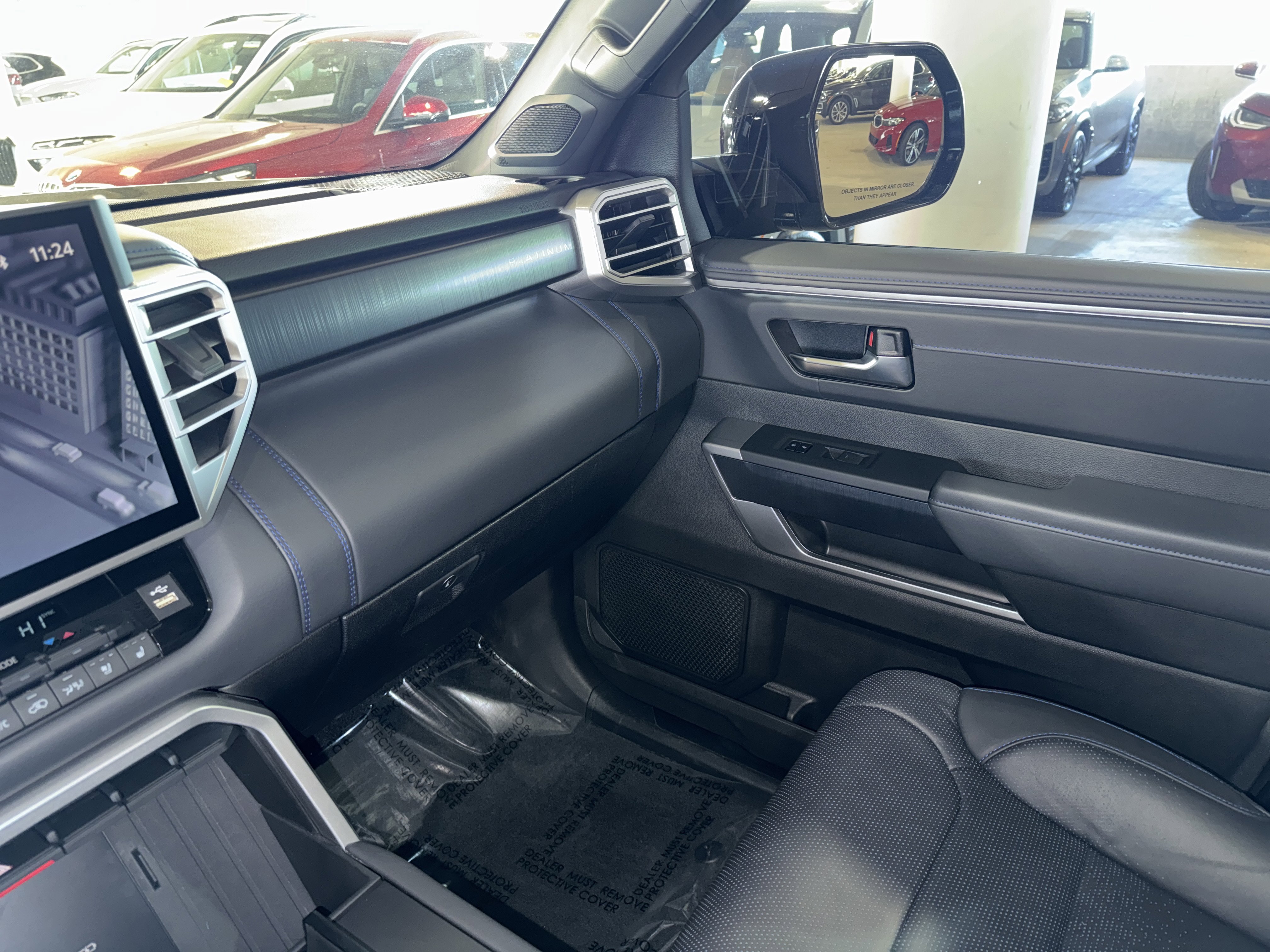 Used 2025 Toyota Sequoia Platinum image 31