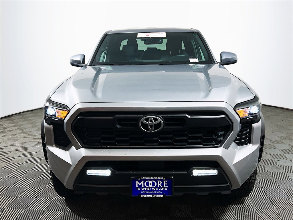 Certified 2025 Toyota Tacoma TRD Off-Road image 3