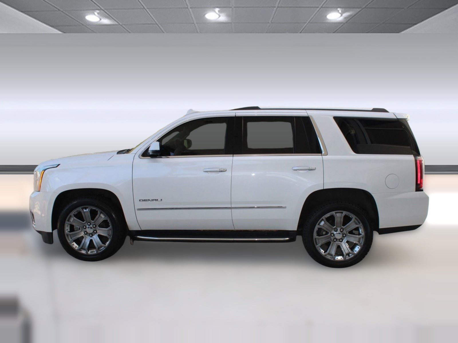 Used 2016 GMC Yukon Denali w/ Enhanced Security Package image 2