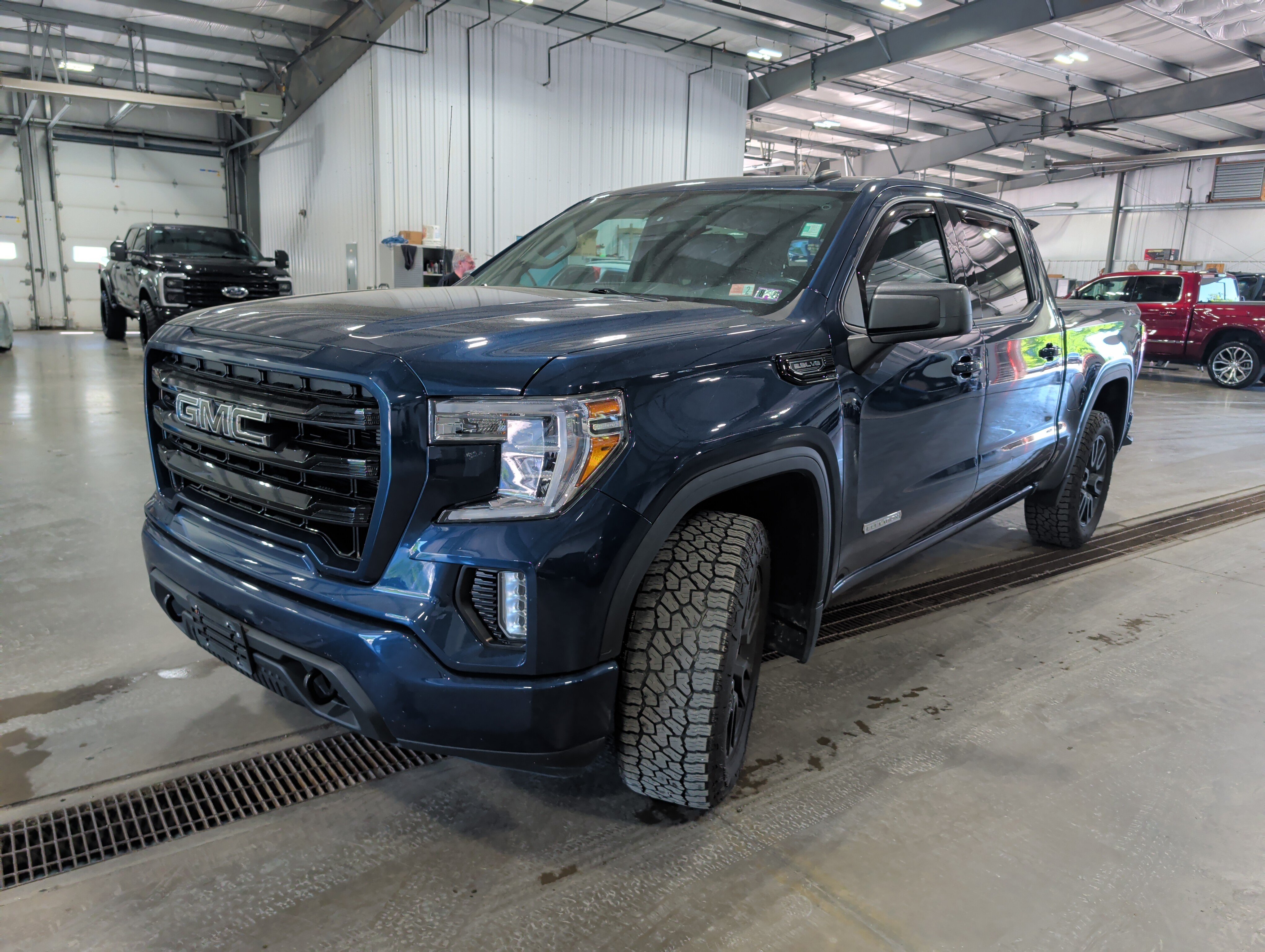 Used 2020 GMC Sierra 1500 Elevation w/ Elevation Value Package AWD/4WD image 6