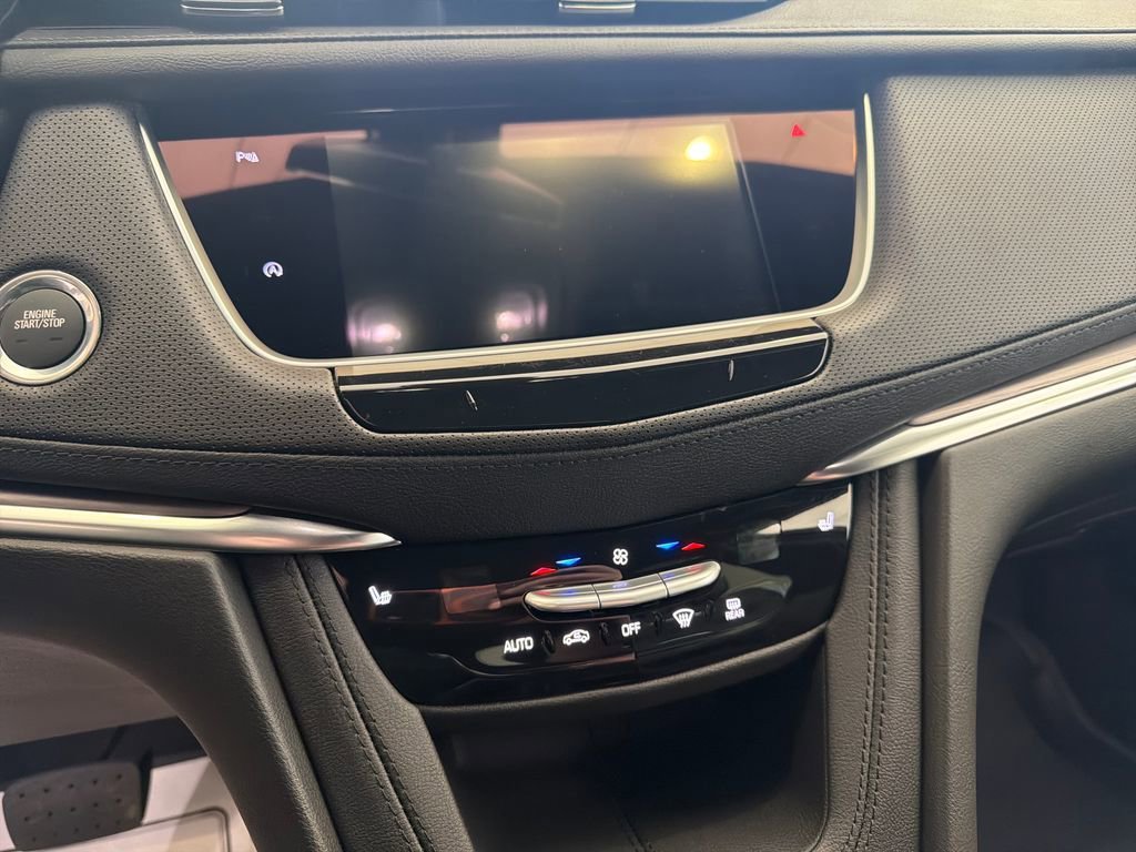New 2026 Cadillac XT5 Luxury w/ LPO, Floor Liner Package AWD/4WD image 13