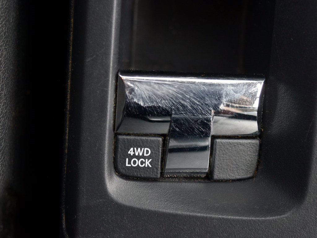 Used 2015 Jeep Patriot Latitude image 21