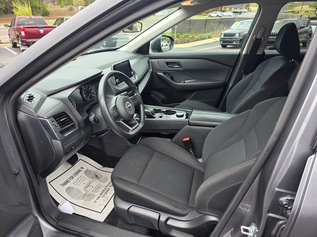 Used 2024 Nissan Rogue S image 23