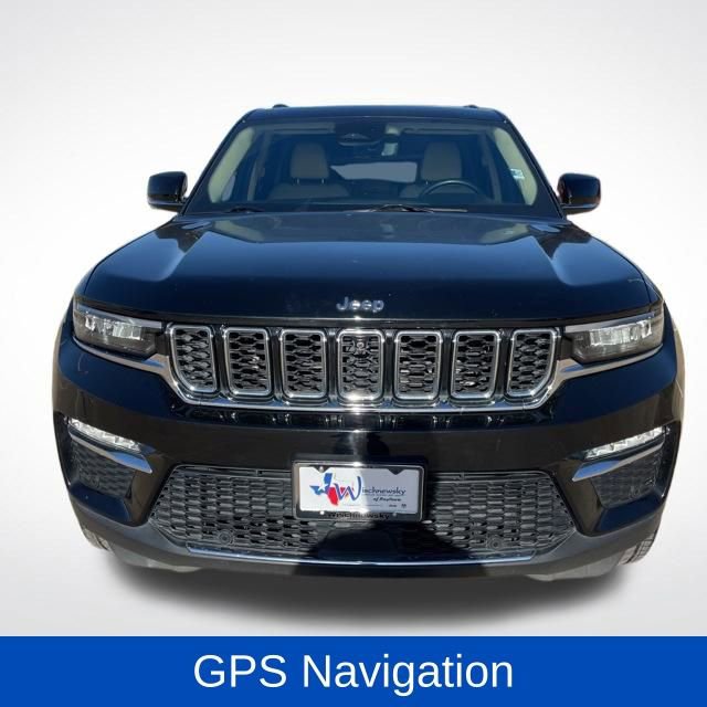 Used 2022 Jeep Grand Cherokee Limited w/ Luxury Tech Group II image 3