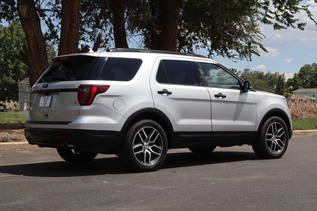 Used 2019 Ford Explorer Sport AWD/4WD image 5