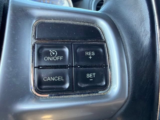Used 2012 Chrysler 300 C Luxury Series w/ 19-Premium Speaker Group RWD image 44