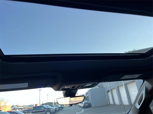 Used 2021 GMC Sierra 1500 AT4 w/ AT4 Premium Package image 13