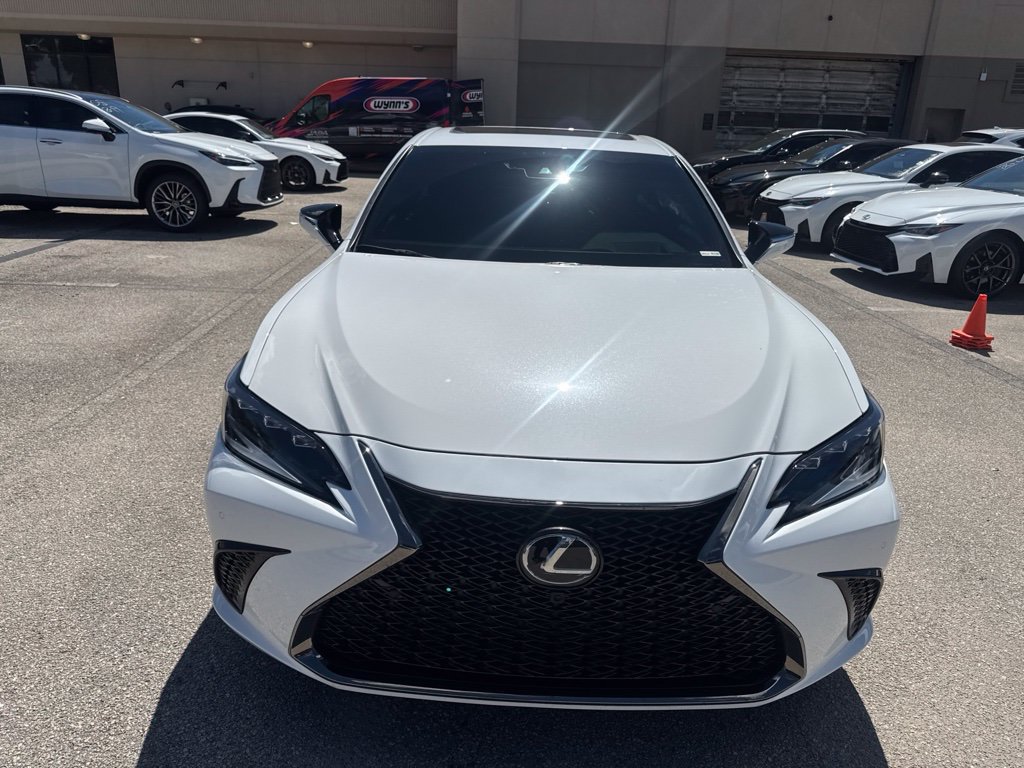 Certified 2025 Lexus ES 350 F Sport FWD image 2
