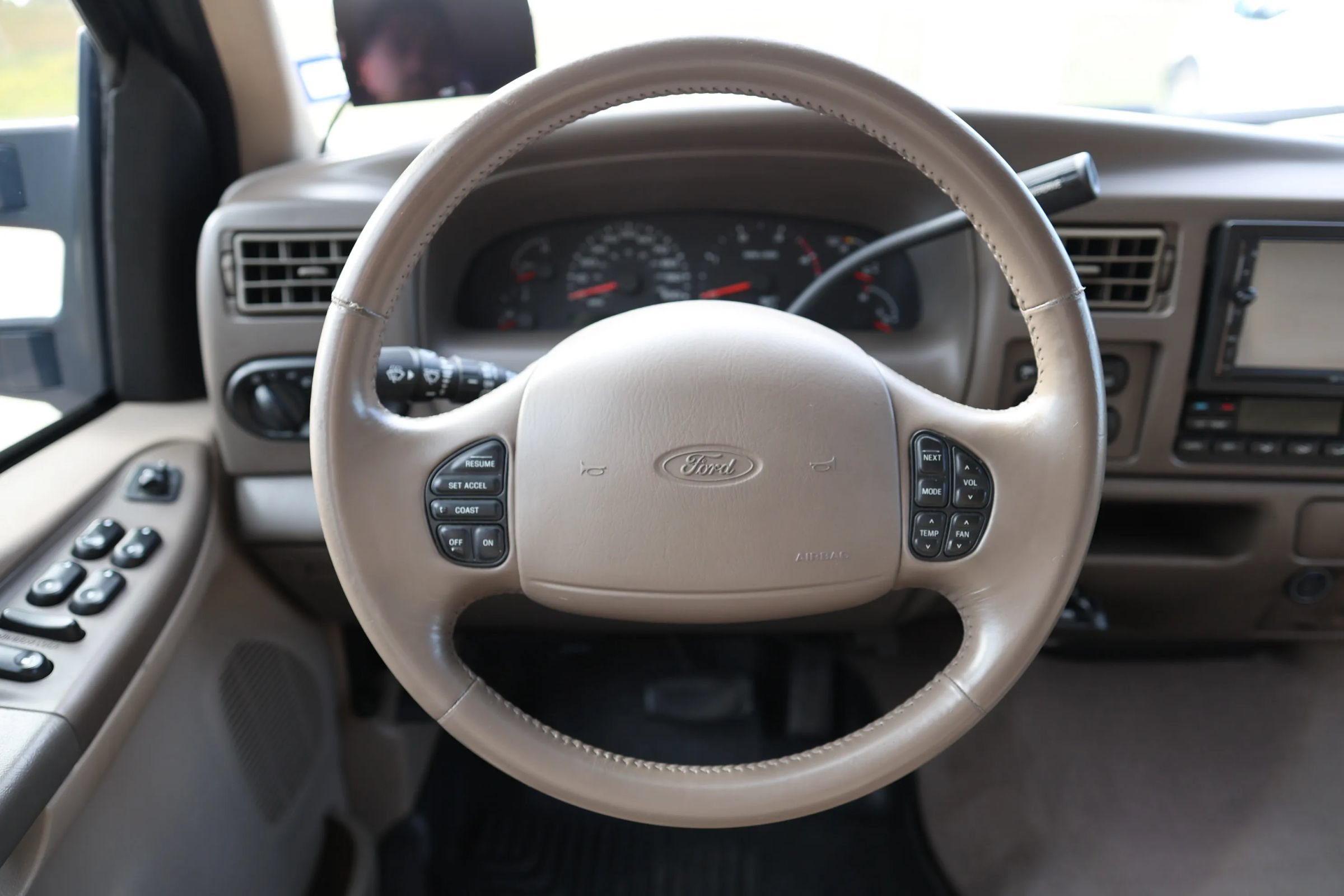 Used 2002 Ford Excursion Limited AWD/4WD image 48