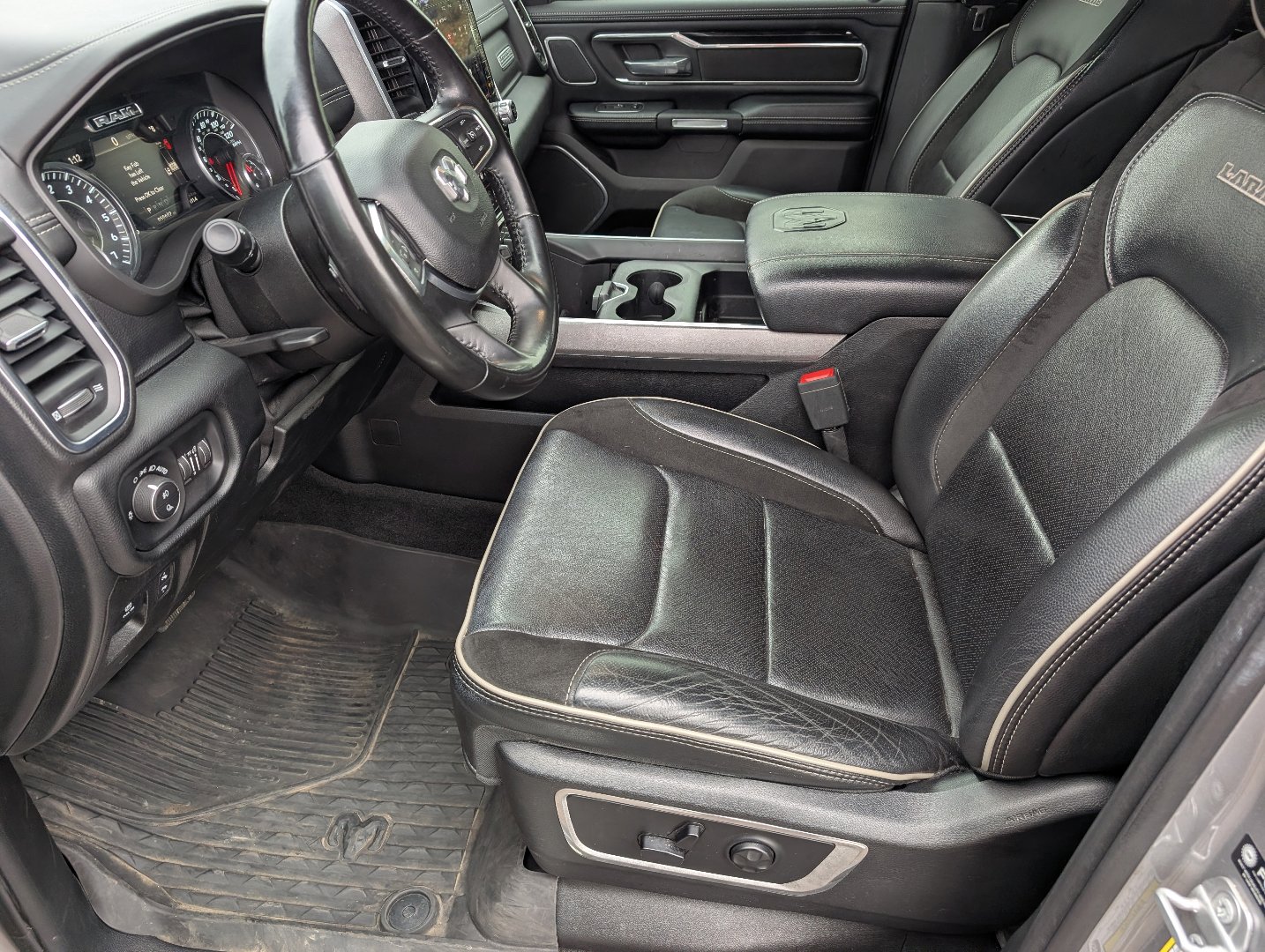 Used 2021 RAM 1500 Laramie w/ Night Edition AWD/4WD image 10