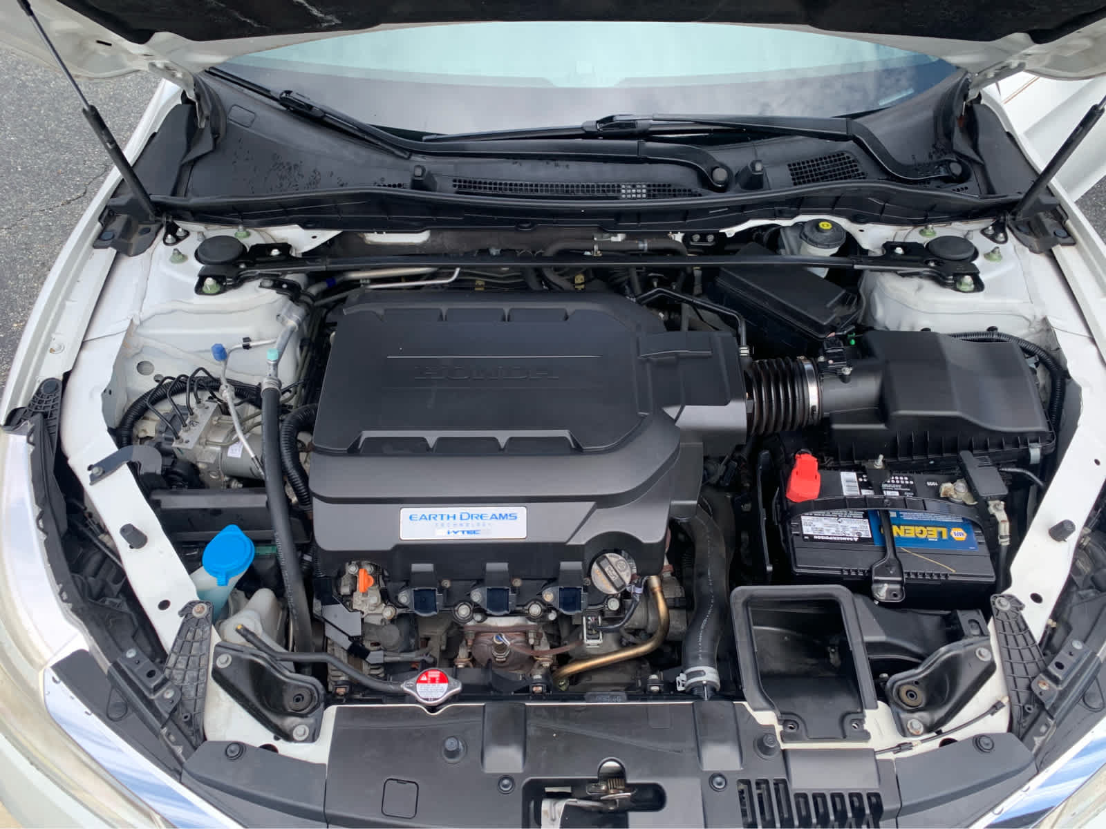 Used 2017 Honda Accord Touring image 9