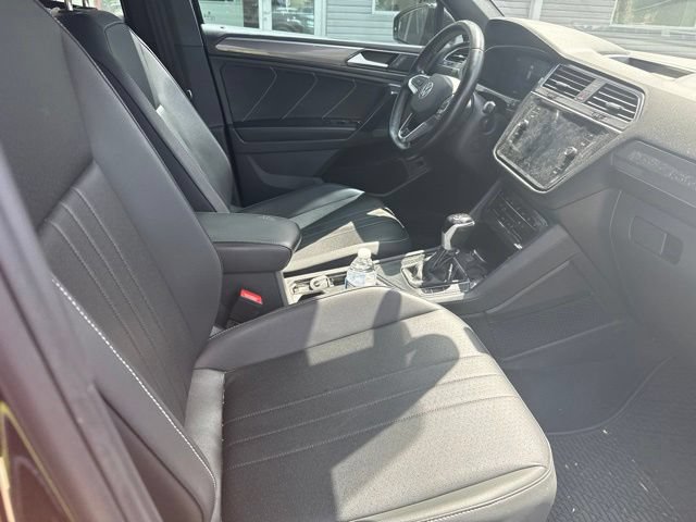 Used 2023 Volkswagen Tiguan SE R-Line FWD image 13