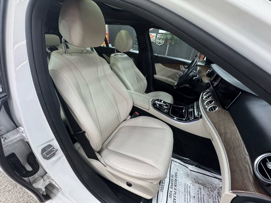 Used 2017 Mercedes-Benz E 400 4MATIC Wagon image 23