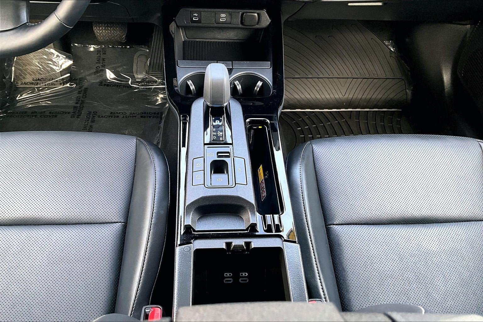 Used 2025 Toyota Prius AWD image 31