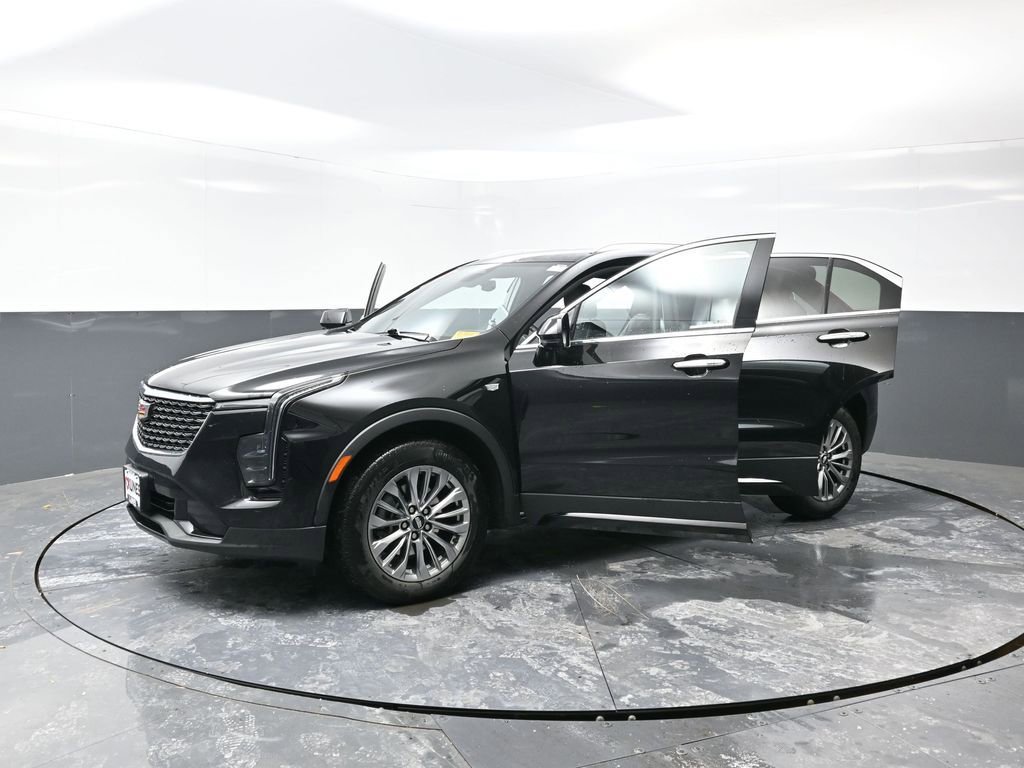 Used 2025 Cadillac XT4 Premium Luxury image 58