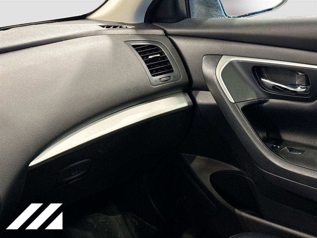 Used 2016 Nissan Altima 2.5 S w/ Power Driver Seat Package image 24