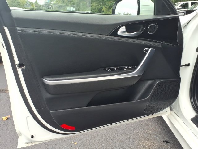 Used 2018 Kia Stinger RWD image 20