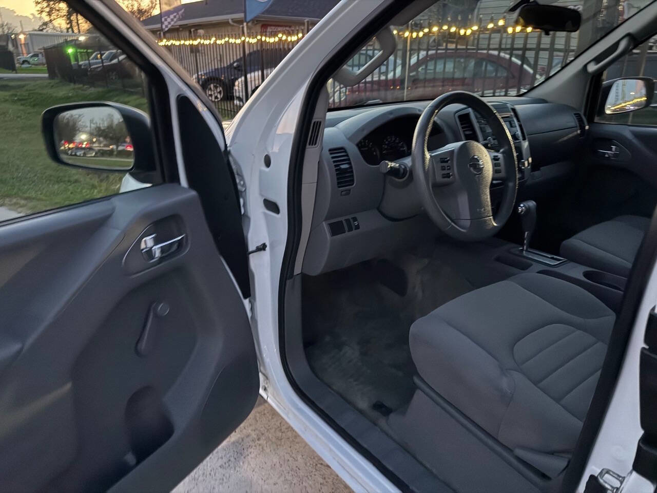 Used 2016 Nissan Frontier S RWD image 13