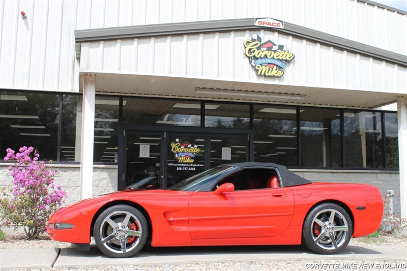 Used 2001 Chevrolet Corvette Coupe w/ Preferred Equipment Group2 RWD image 3