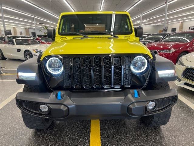 Used 2023 Jeep Wrangler Unlimited w/ Cold Weather Group AWD/4WD image 3