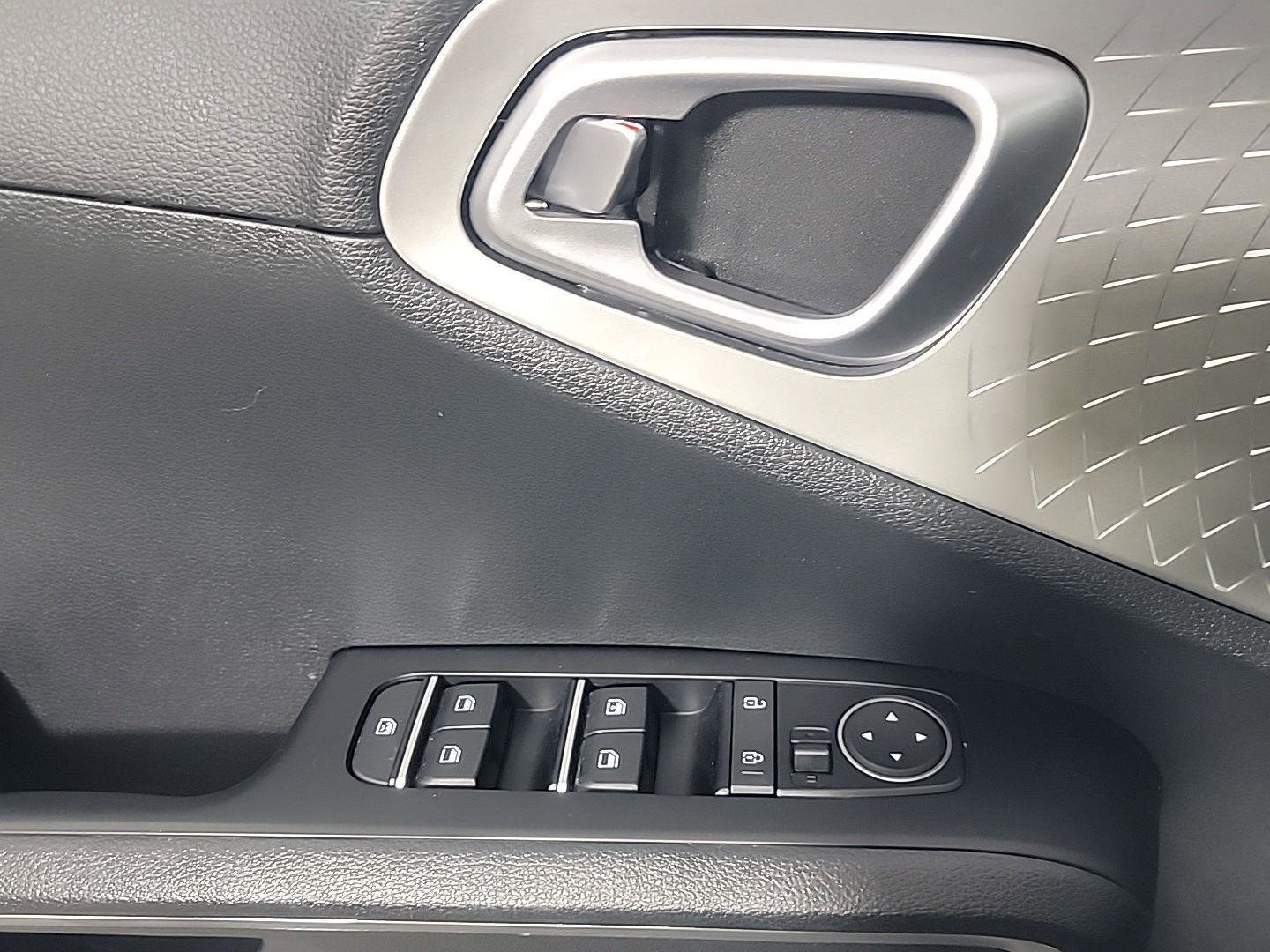 Used 2023 Kia Soul LX w/ LX Technology Package image 23