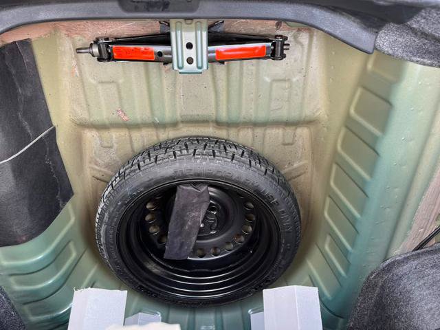Used 2018 Nissan Versa SV FWD image 28