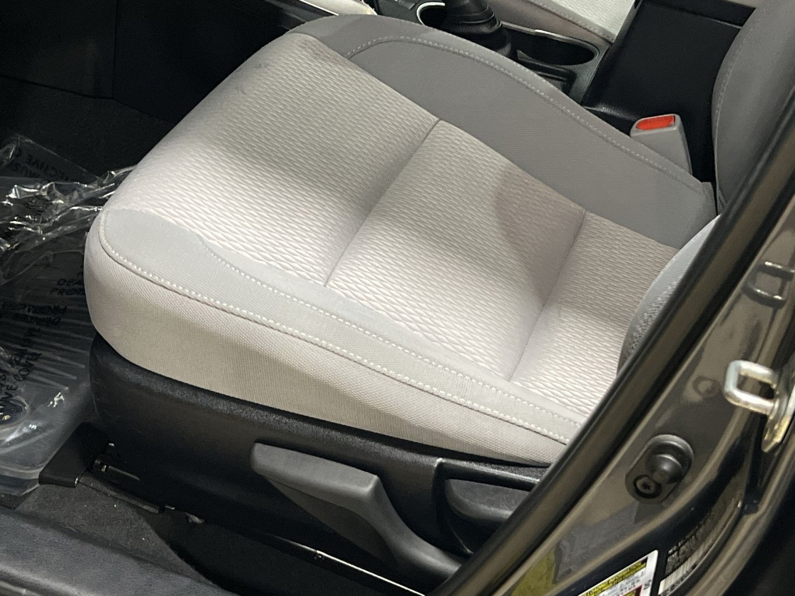 Used 2014 Toyota Corolla LE FWD image 13