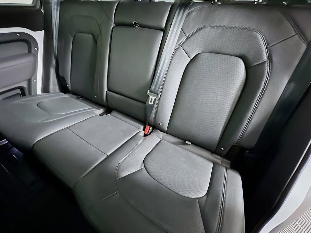 Used 2023 Land Rover Defender 110 S image 26