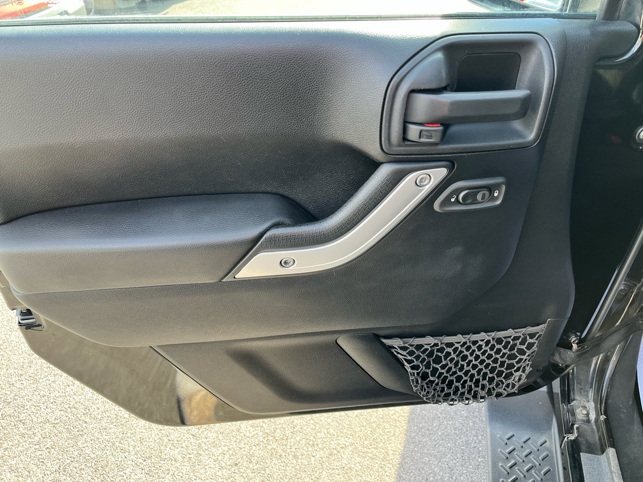 Used 2014 Jeep Wrangler Unlimited Sahara image 12