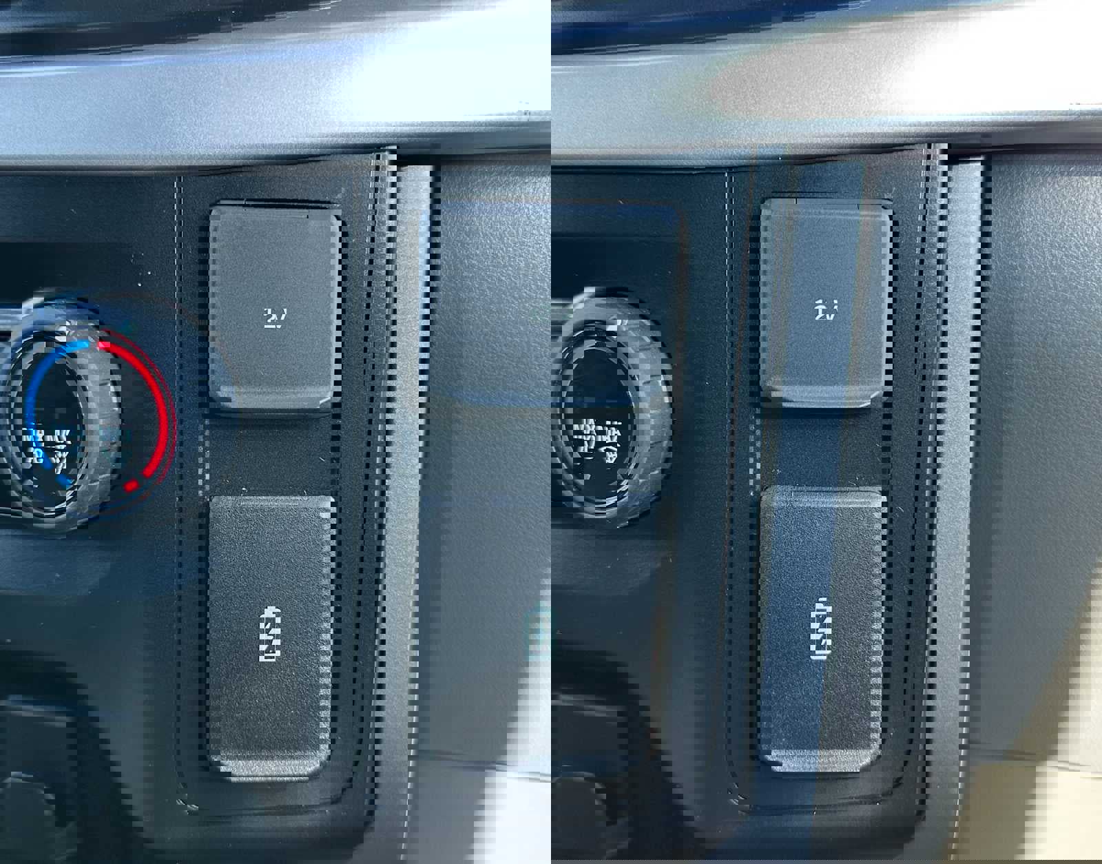 Used 2023 Ford F150 XLT w/ XTR Package image 30