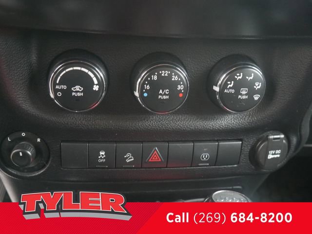 Used 2013 Jeep Wrangler Unlimited Sahara w/ Dual Top Group image 28