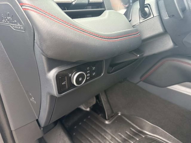 Used 2025 Ford Explorer ST image 28