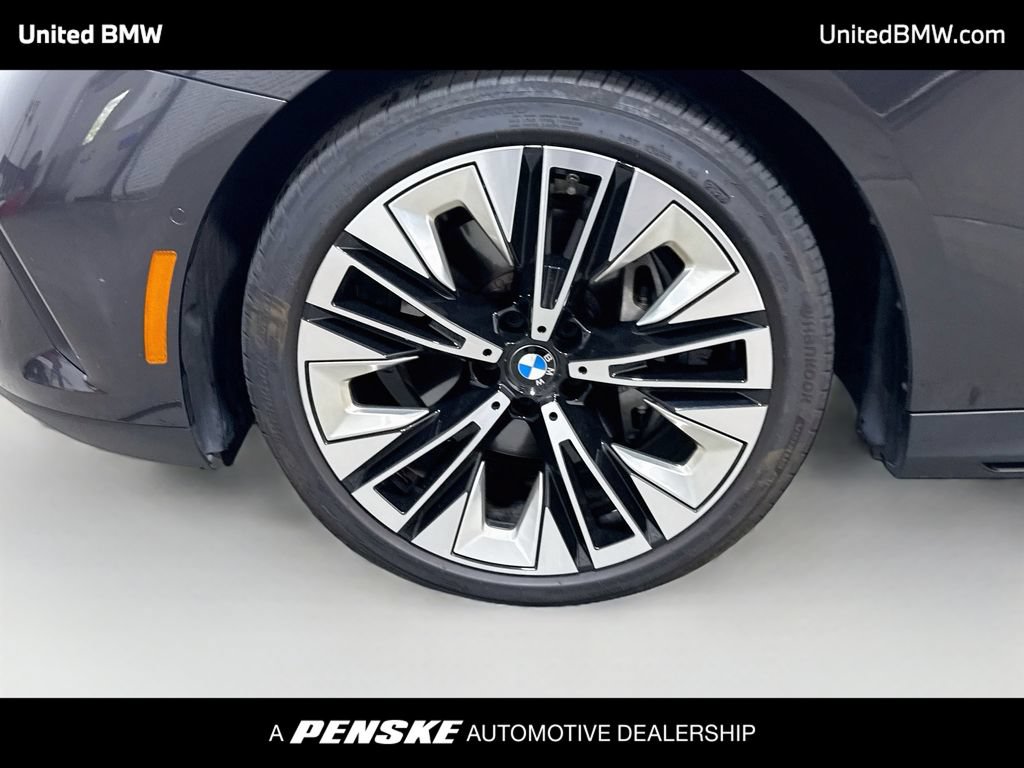 Certified 2026 BMW 540i xDrive AWD/4WD image 9