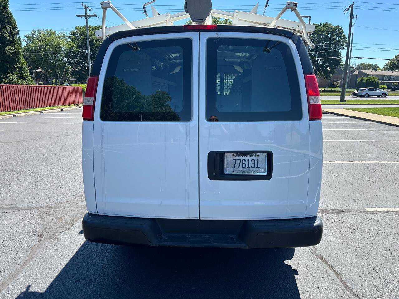 Used 2017 Chevrolet Express 2500 RWD image 6