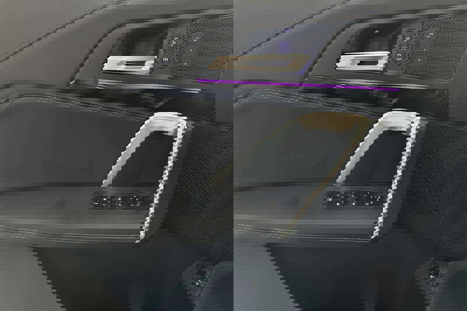 Used 2023 BMW X1 xDrive28i w/ Convenience Package image 12