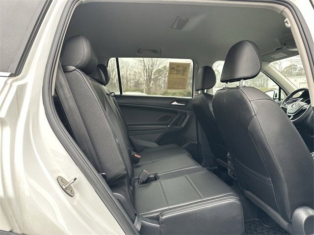 Used 2020 Volkswagen Tiguan SE R-Line image 27