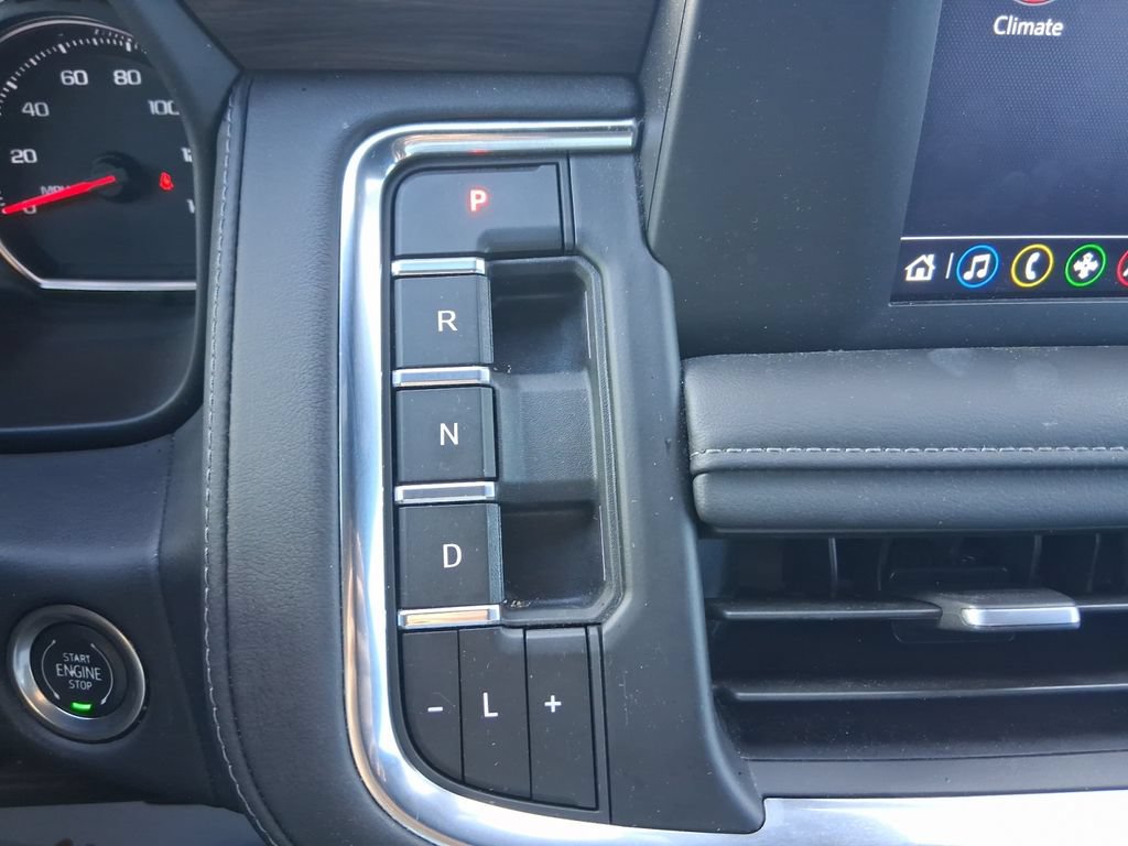 Used 2024 Chevrolet Suburban LS RWD image 21