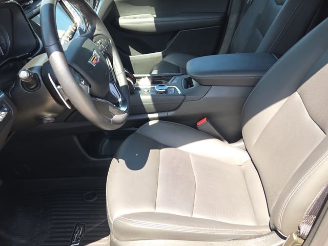 Used 2024 Cadillac XT6 Sport w/ Technology Package AWD/4WD image 17