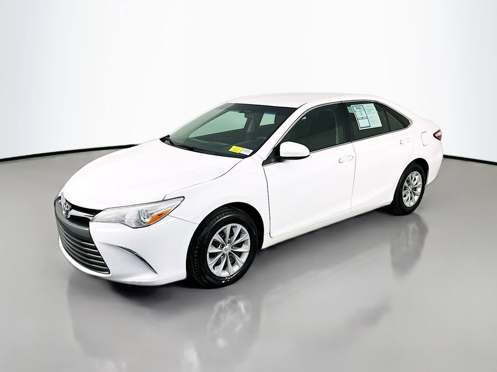 Used 2015 Toyota Camry LE FWD image 3