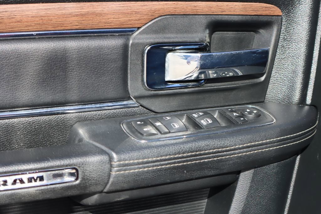 Used 2017 RAM 1500 Laramie image 16