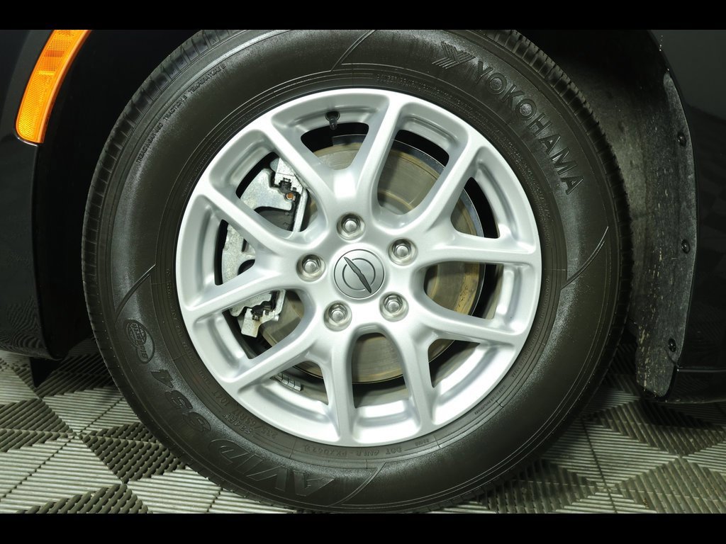 Used 2022 Chrysler Pacifica Touring-L image 12