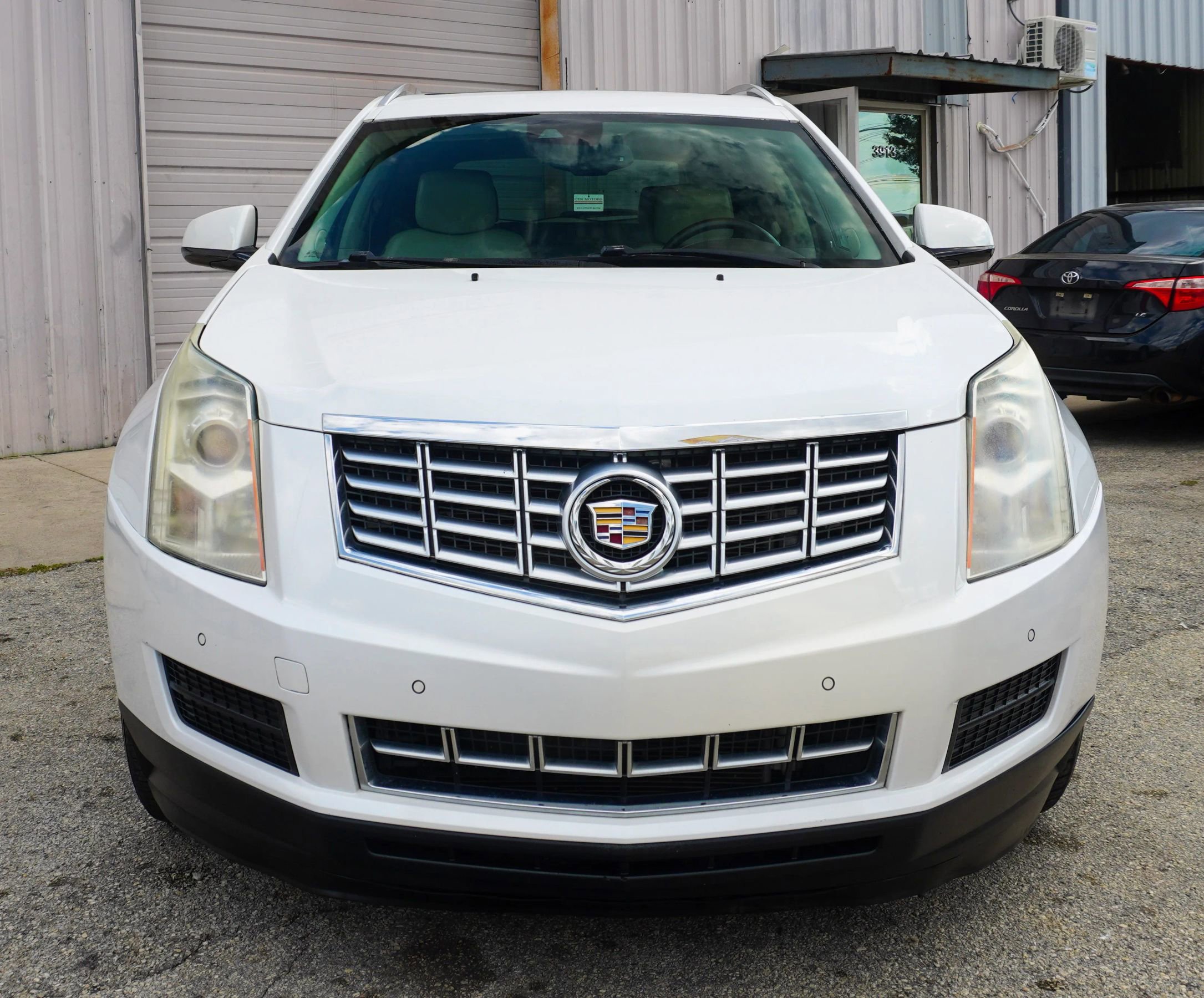Used 2016 Cadillac SRX Luxury w/ Driver Awareness Package image 10