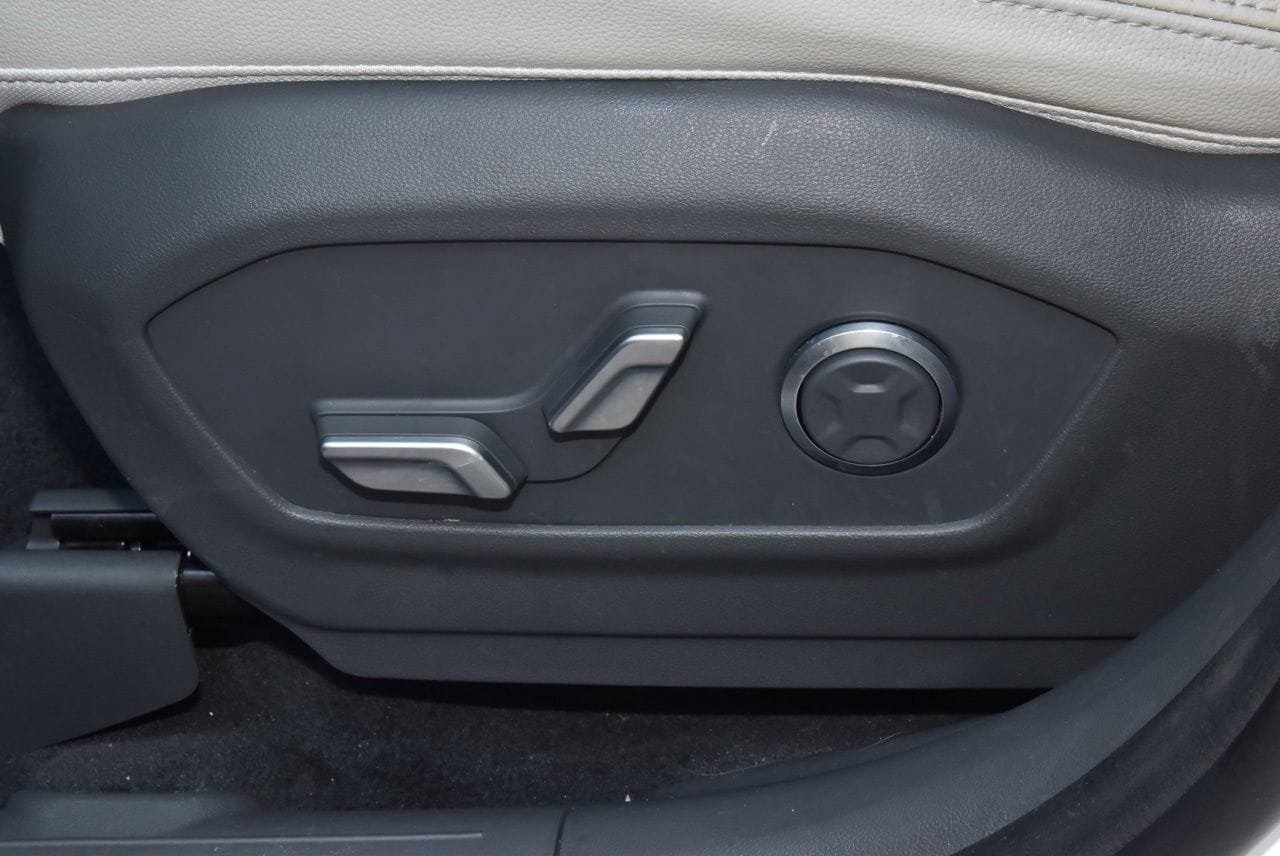 Used 2024 Hyundai Santa Fe Limited FWD image 35