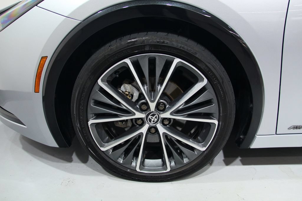 Used 2024 Toyota Prius XLE AWD/4WD image 16