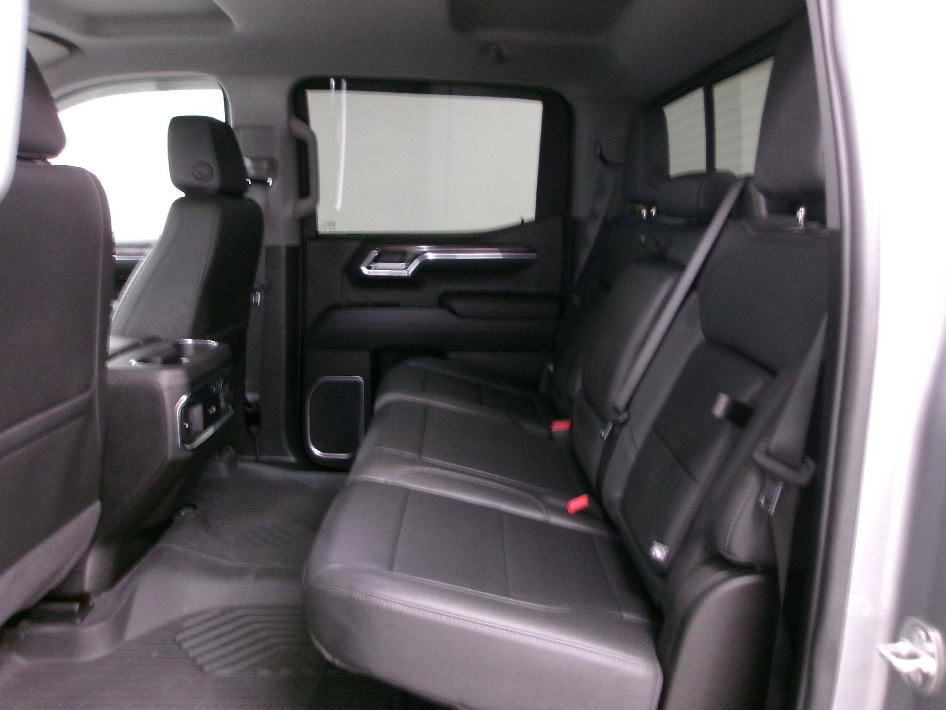Used 2024 Chevrolet Silverado 1500 LTZ AWD/4WD image 9