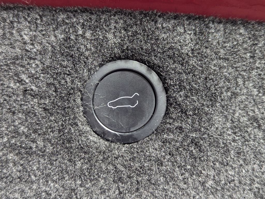 Used 2022 Tesla Model X Plaid image 36