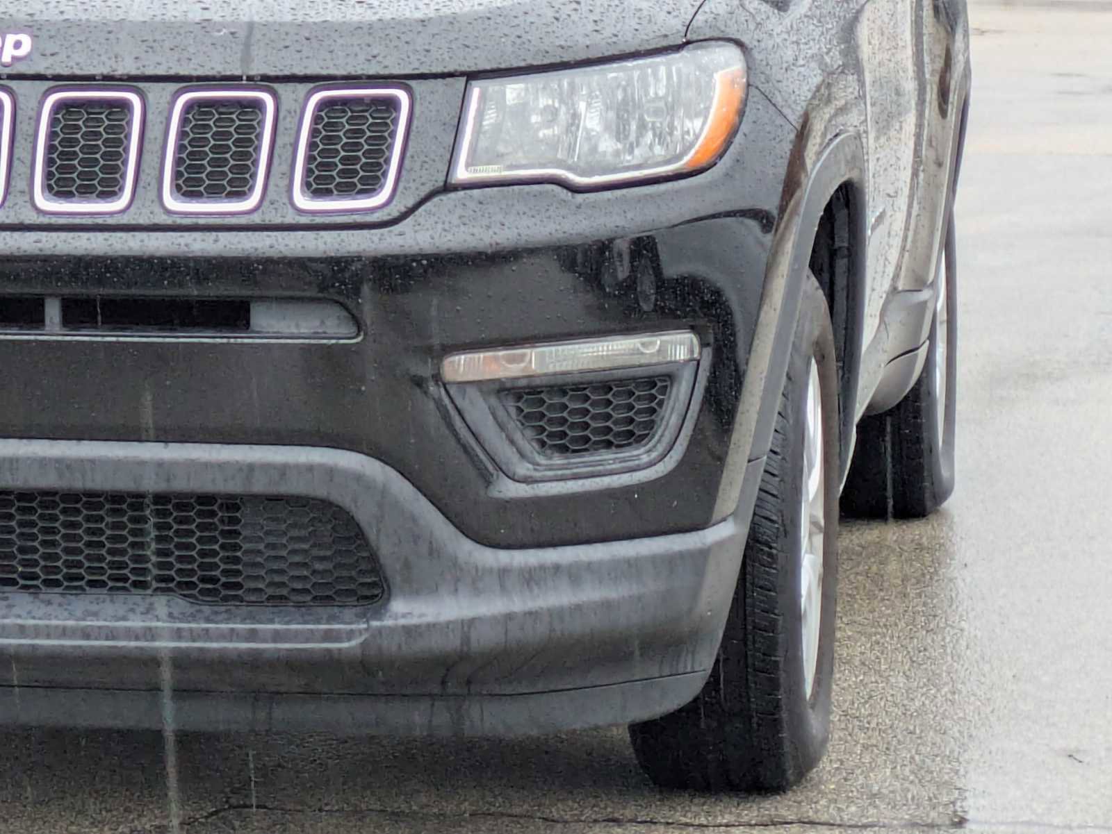 Used 2018 Jeep Compass Sport w/ Tech Group image 10