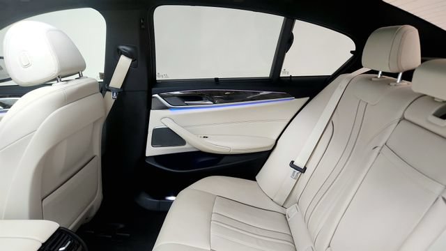 Used 2021 BMW 540i w/ Executive Package RWD image 42