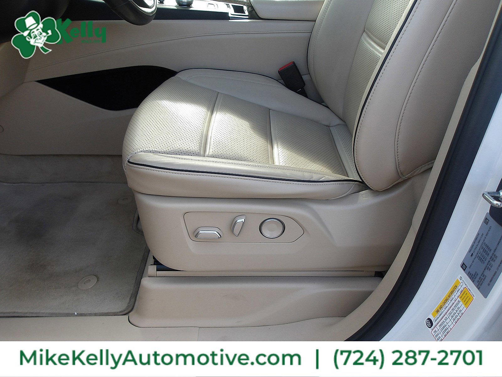 Used 2021 Cadillac Escalade Premium Luxury w/ Driver Assist Tech Package image 17